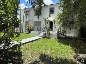 Building Photo - 1421 SW 37th Ave