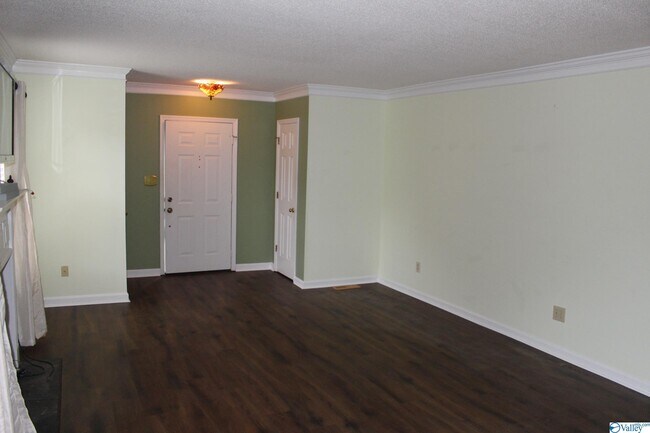 Building Photo - 211 Danville Ct SW