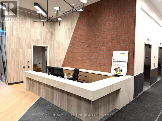 Building Photo - 35 Parliament St