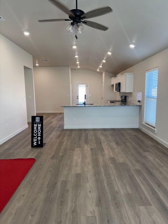 Building Photo - New built in Homestaed 2025 Large 3/2/2