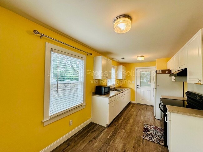 Building Photo - 5009 Park Ave