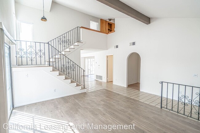 Building Photo - 3 br, 2.5 bath House - 15729 Foothill Boul...