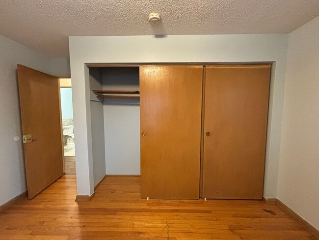 Building Photo - 2 Bed Available Now in North Madison!