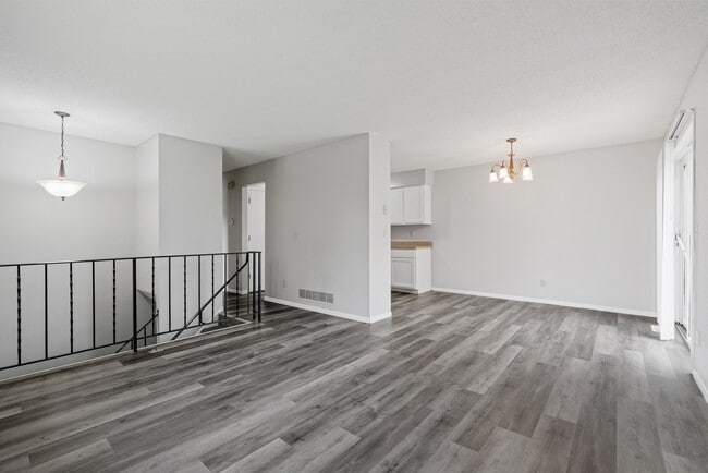 Building Photo - Juniper Meadows