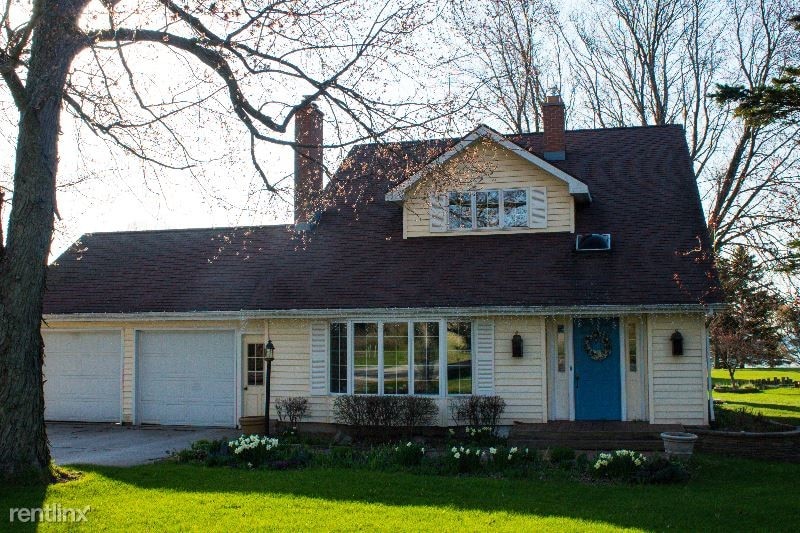 Primary Photo - 5 br, 3 bath House - 698 County U