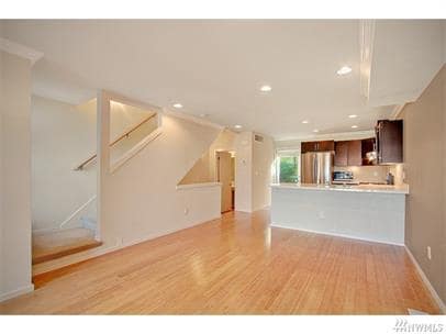 Building Photo - 2042 14th Ave W