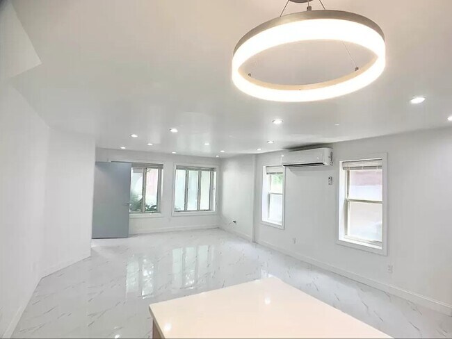Foto del edificio - 1414 East 28th