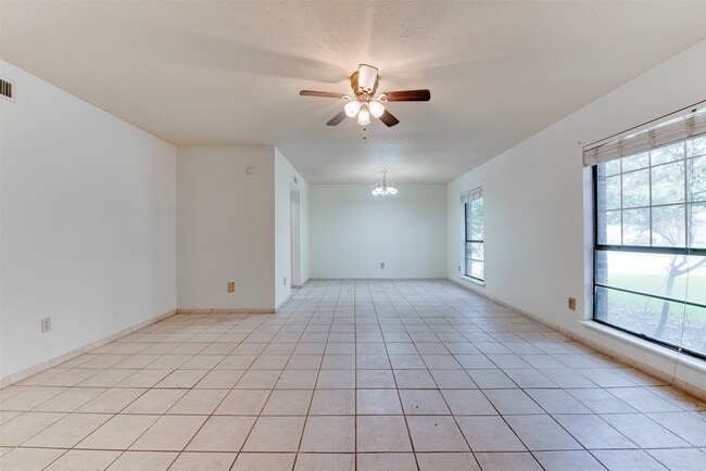 Building Photo - 15702 Mendocino Dr