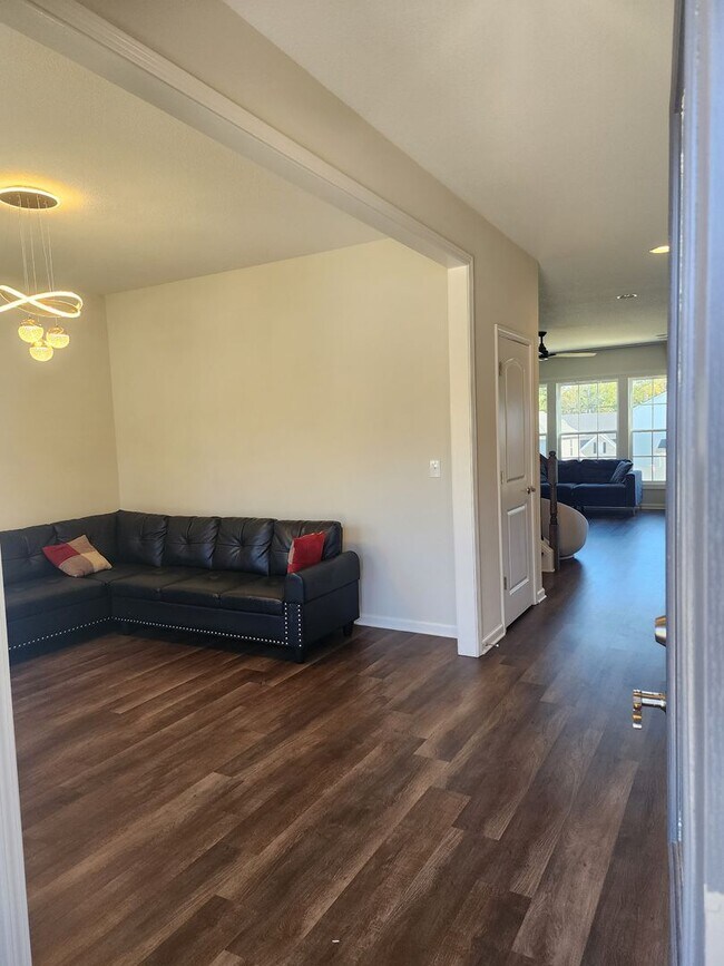 Foto del edificio - Knoxville 37931 - 3 bedroom 2.5 bath - cal...