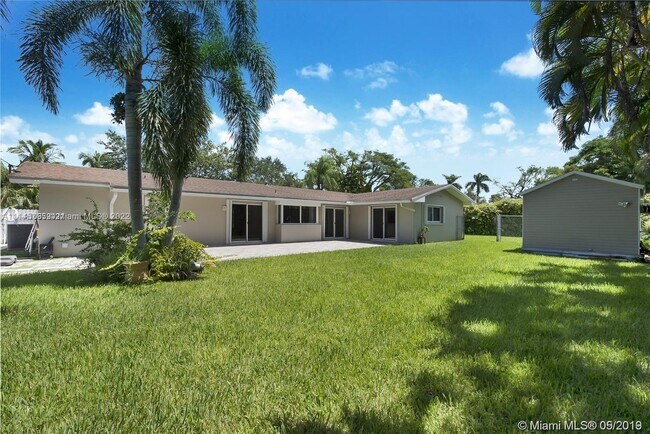 Building Photo - 18300 SW 88th Pl