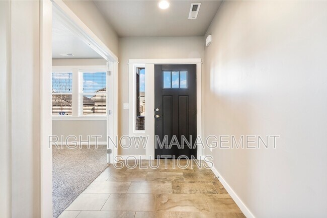 Foto del edificio - 2631 E Red Garnet St