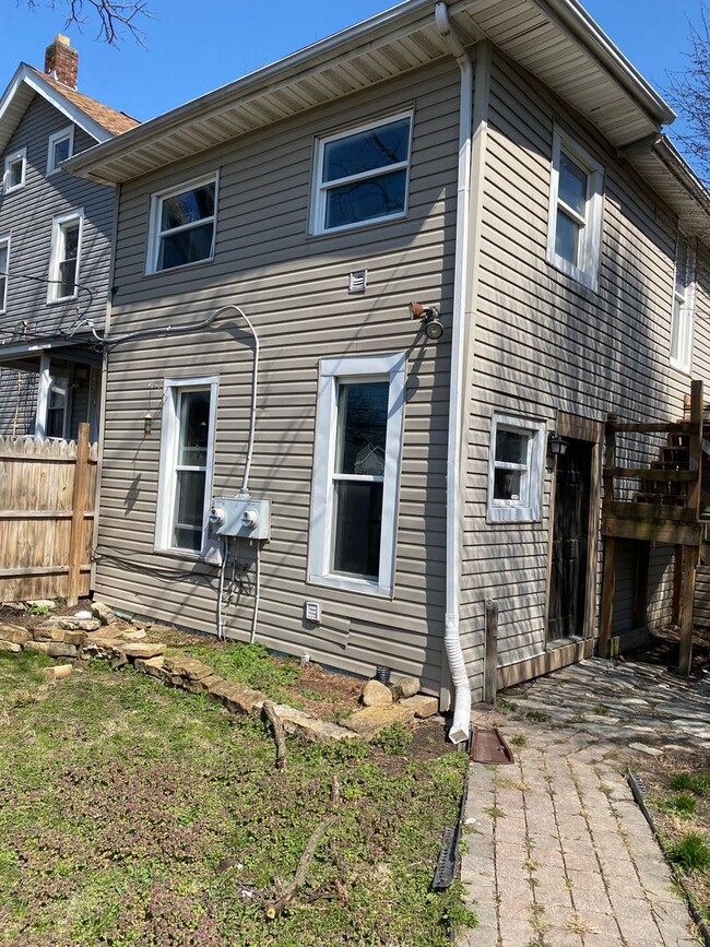 Building Photo - 2531 Deming Ave