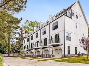 Building Photo - 1405 Kenilworth Ave