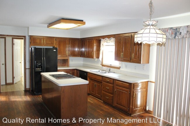 Building Photo - 4 br, 3.5 bath House - 1299 Heatherwoode Rd