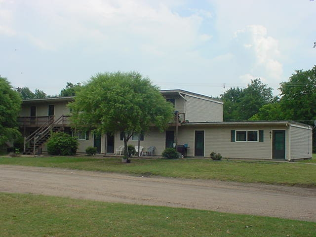 Primary Photo - Straiton Arms Apartments