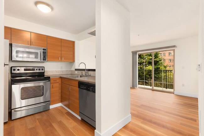 Building Photo - Modern Cap Hill 1 Bedroom with Garage Parking & Laundry Room
