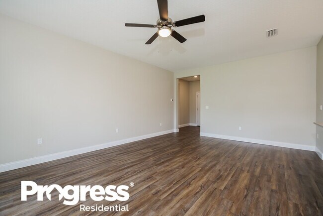 Building Photo - 162 Eleven Oaks Cir
