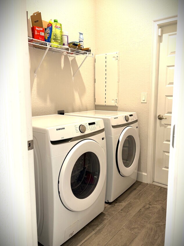 Building Photo - 199 NW 45th Loop