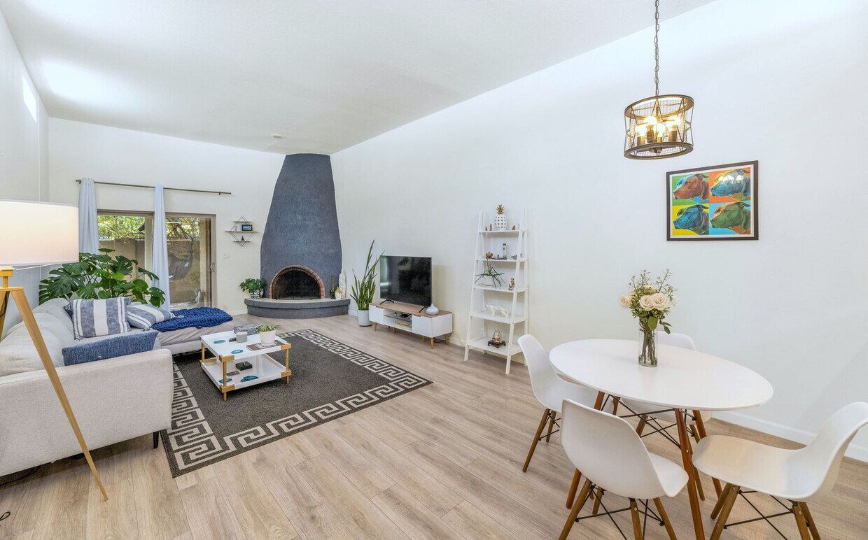 Primary Photo - 3401 N 37th St
