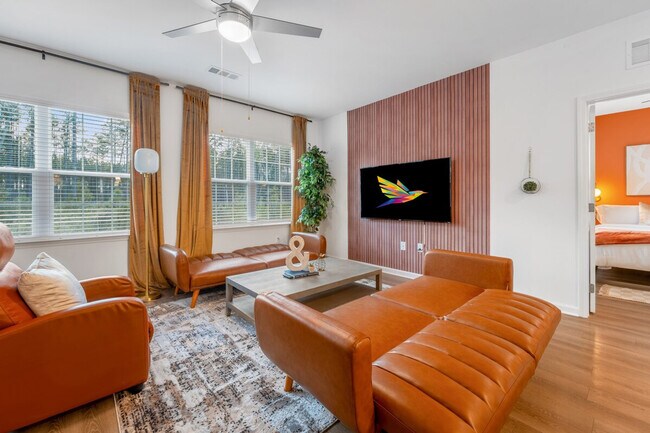 Foto del edificio - 637 Wildlight Ave