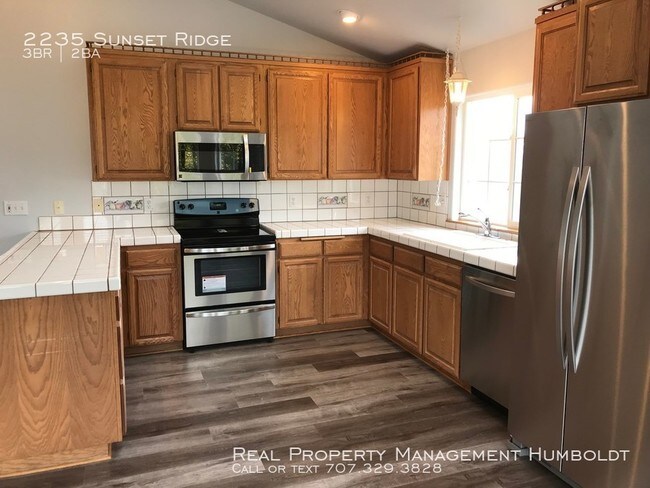 Foto del edificio - 2235 Sunset Ridge