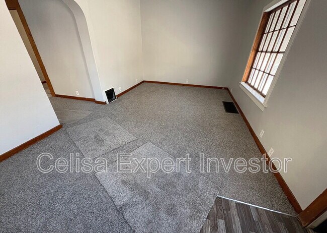 Foto del edificio - 2025 Pauline St