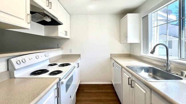Building Photo - Clearwater Ridge Apartments