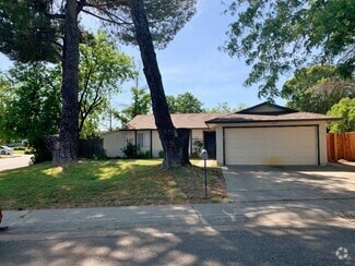 Building Photo - 805 Avon Ct