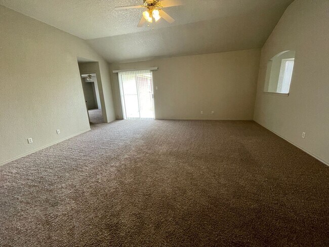 Building Photo - 4406 Hondo Dr