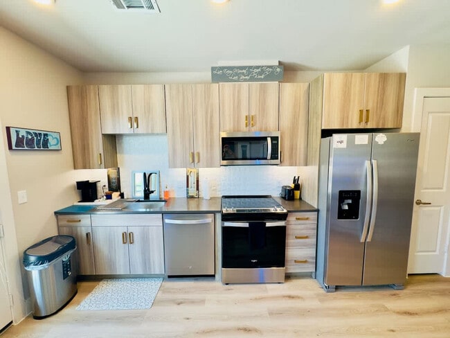 Foto del edificio - 12208 Tech Ridge Blvd