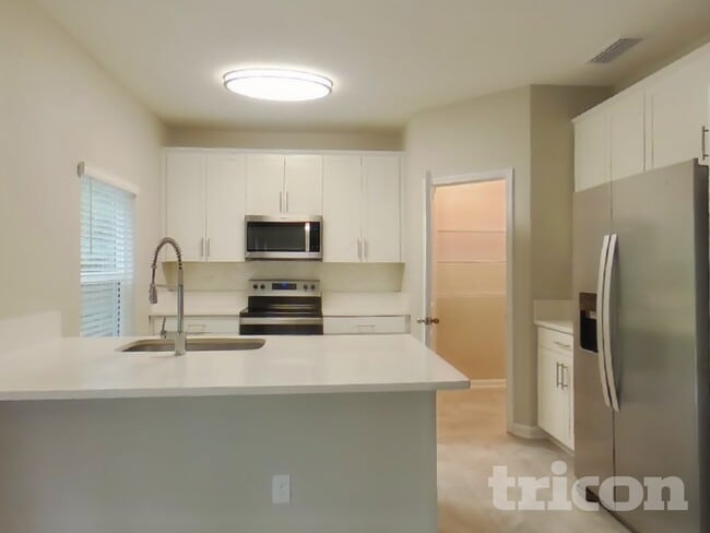 Building Photo - 2035 Dutton Island Oaks Wy