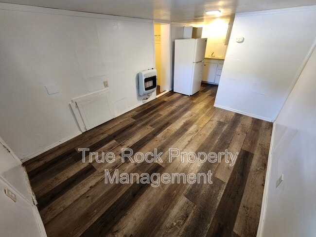 Building Photo - 821 N Highland Ave