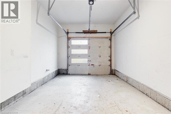 Building Photo - 300 Skinner Rd