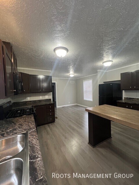 Building Photo - Home Available to Lease - Apply Today!