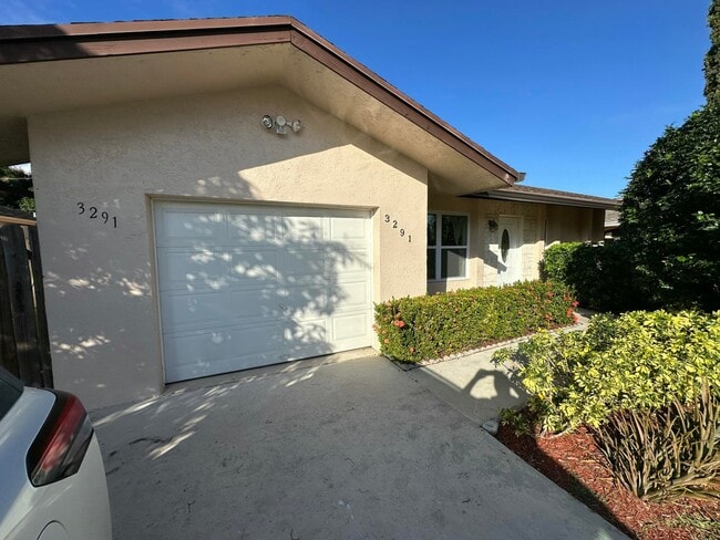 Foto del edificio - 3291 SW 4th St