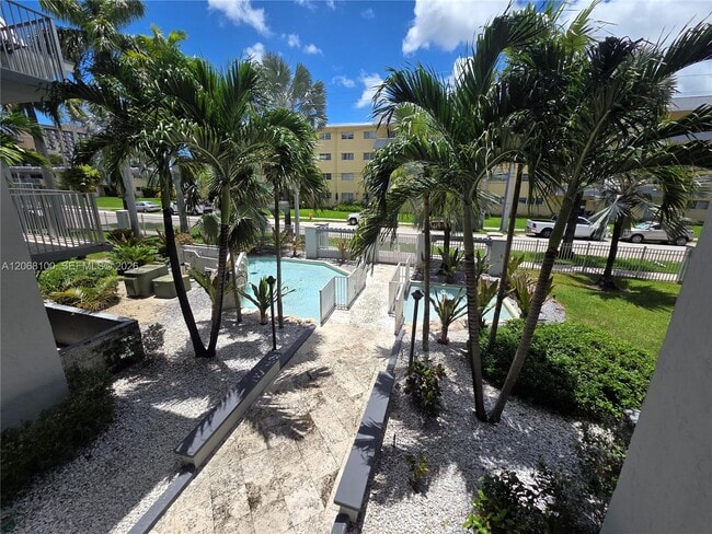 Building Photo - 7401 SW 82nd St