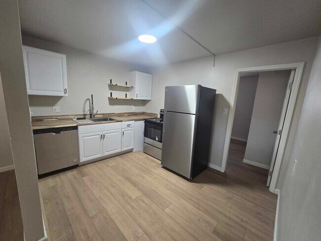 Building Photo - 5021 Jacksboro Pike