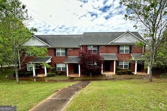 Building Photo - 3 E Newnan Rd