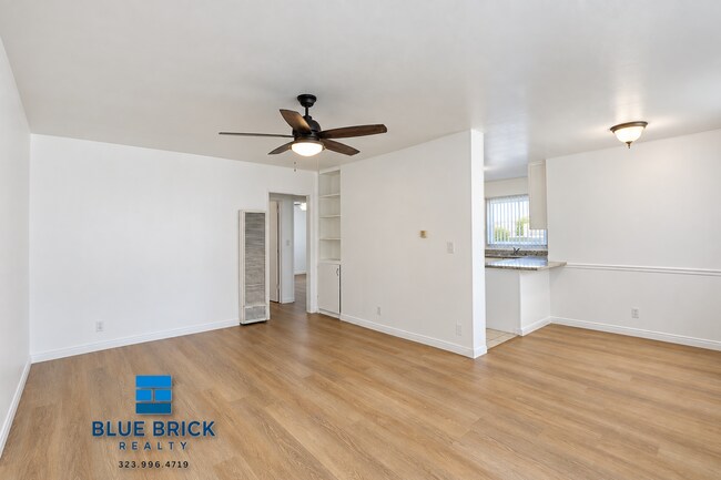 Foto del edificio - 12805 Vanowen St