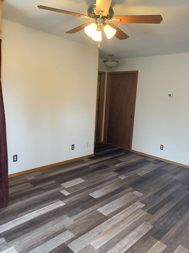 Building Photo - Charming house on 2 beautiful corner lots!