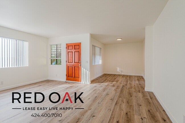 Building Photo - ~NOW PRE-LEASING~ Newly Updated, Stunning ...
