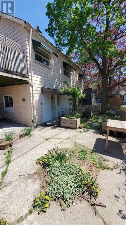 Photo du bâtiment - 66 Dagmar Ave