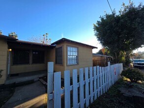 Building Photo - 135 Terracina Way