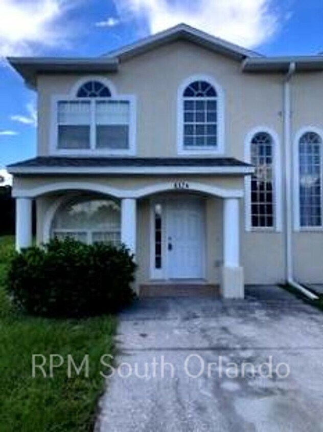 Foto principal - Kissimmee 3 bedroom home located at the en...