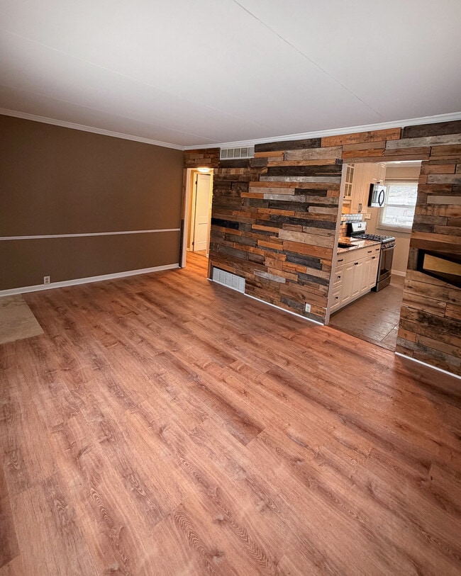 Sala de estar - 223 S May St