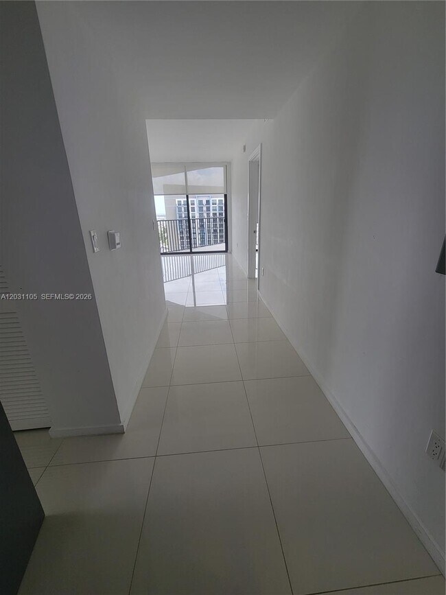 Building Photo - 5300 Paseo Blvd