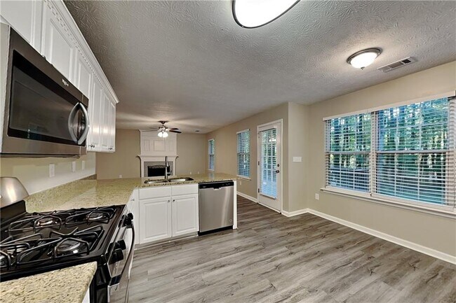 Building Photo - 1357 Lamont Dr SW