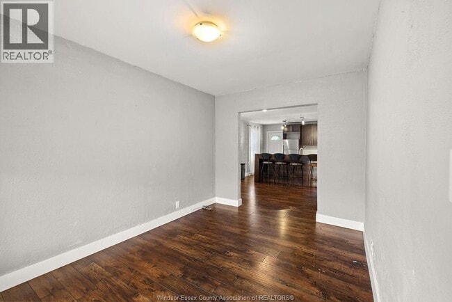 Building Photo - 541 Moy Ave