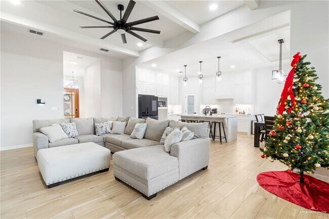 Foto del edificio - 1801 Stardust Ln