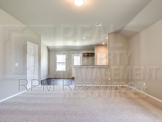 Building Photo - 1820 Hayes Ln